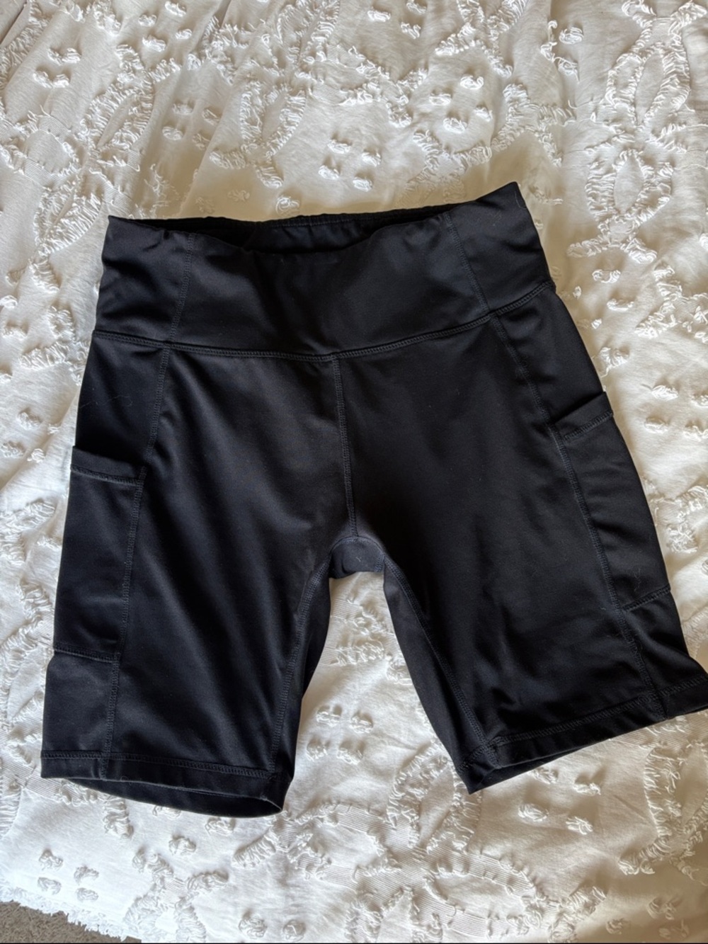 Baleaf Black High-Rise Bike Shorts with Side Pockets